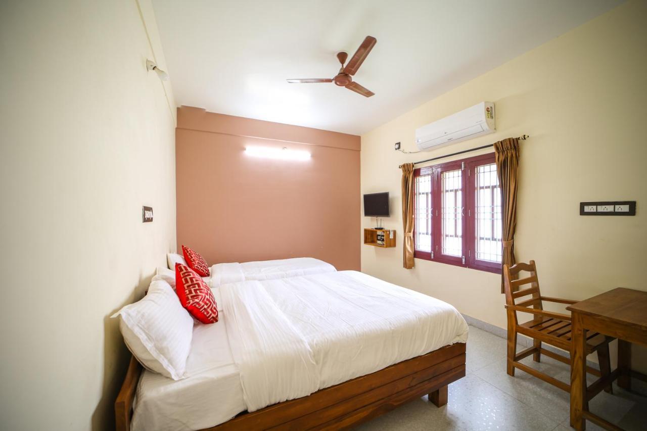 The Pothigai Palace Hotel Kuttalam  Exterior photo