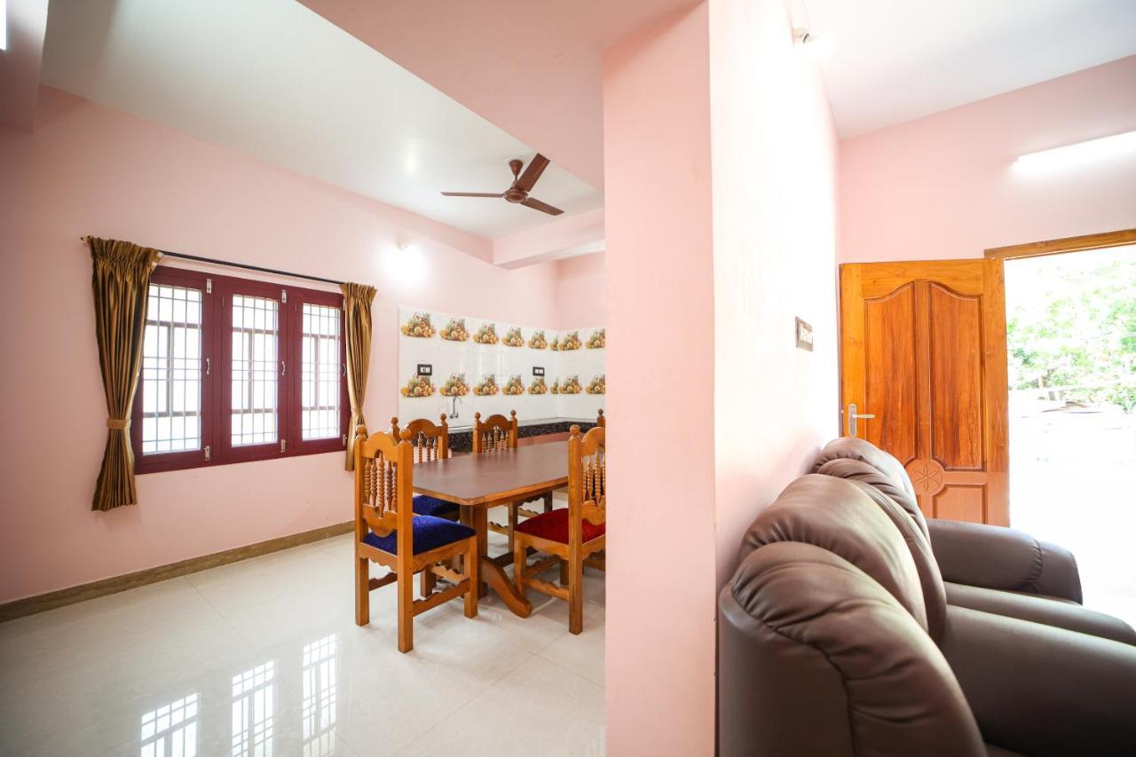 The Pothigai Palace Hotel Kuttalam  Exterior photo